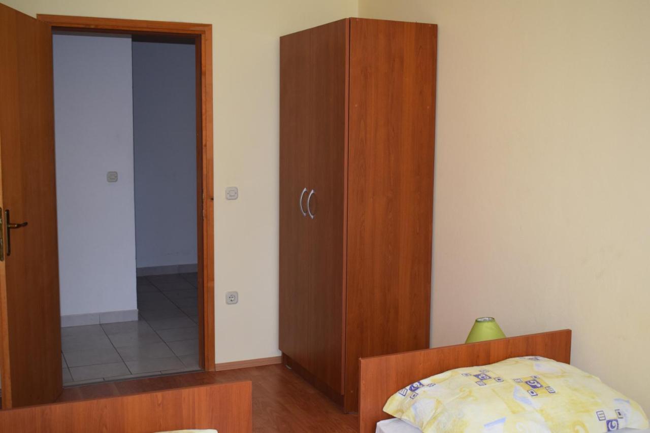 Apartments Loina Новалья Экстерьер фото